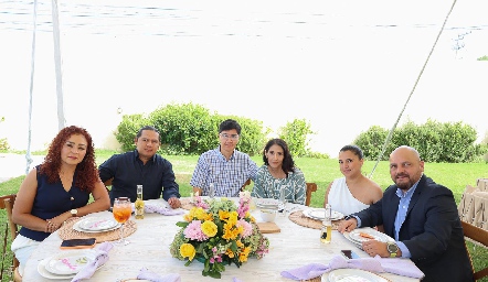  Gabriela Zárate, Jesús, juan Carlos,  Sarah, Gonzalo Contreras y Lorena Carranza.