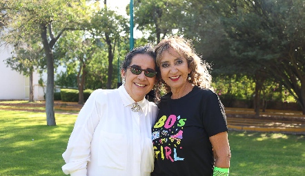  Raquel e Isela Pérez.