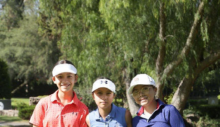  Melisa Acebo, Regina Palacio y Marian Lomas.