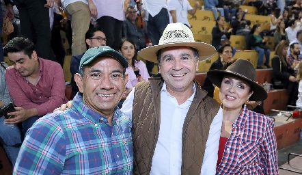  Gerardo Chávez, Manuel Abraham Reinger y Elvia Luna.