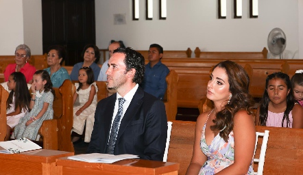  Judith Gómez y Edgardo Martínez, padrinos de Miranda.