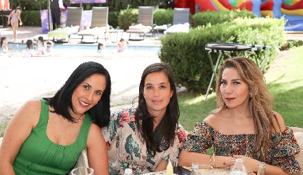  Vanessa Rodríguez, Maru Alvarado y Yolanda Bárcena.