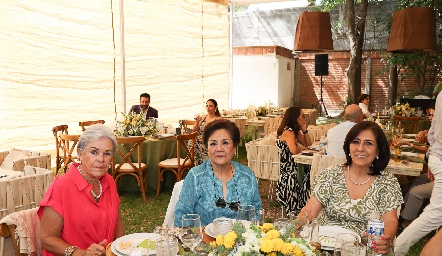  Paty del Peral, Leticia Torres y Lucía Torres.