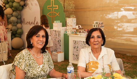  María Emilia Torres y Lucía Torres.