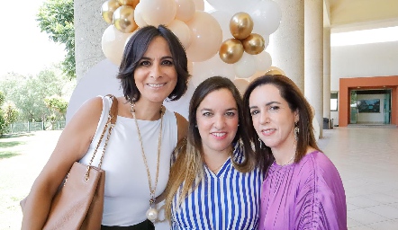  Mari Carmen Galarza, Alejandra Gutiérrez y Alejandra Ávila.