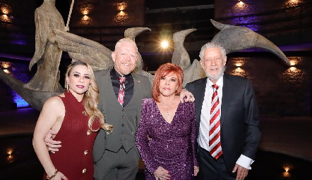  Gilda Acosta, Víctor Rosas, Lety Serment y Víctor Rosas.