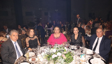  Virgilio Garza, Isa Cabrera, Ana Martha Salim, Dora Cabrera y Javier Díaz.