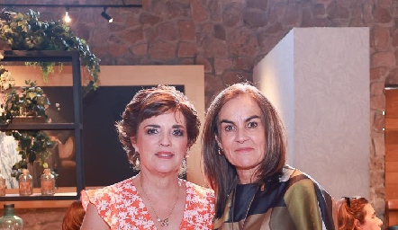  Lorena Maza y Carmen Zapata.