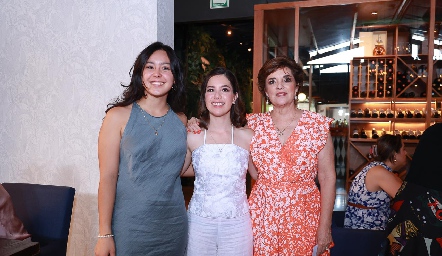  Marijó López, Lorena Córdova Maza y Lorena Maza.