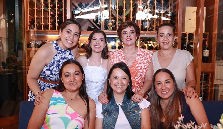  Nancy Galván, Lizbeth Castro, Mercedes González, Lorena Maza, Claudia González, Mayita Chavez.