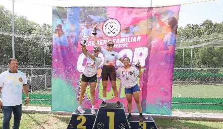  Adriana Ortiz, Irene Abud y Daniela Humara.