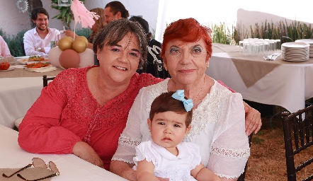 María Belén Fernández, Inés Rivera y María del Rosario Rivera.