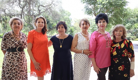  Nuria Hernández, Lila Ahumada, Gela de la Rosa, Mari Carmen Morales Reyes, Lucy Stahl y Carmela Alonso del Club de Jardinería del Club  Deportivo Potosino.