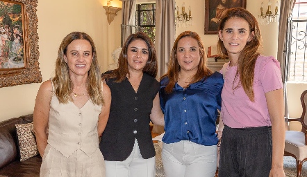  Romina Madrazo, Gaby Gómez, Karina Ramírez y Fernanda Zárate.