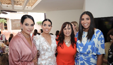  Marily de Tobías, Marily Tobías, Josefina López y María Paula Tobías.