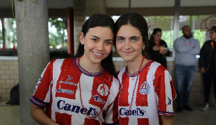  Diana de la Rosa y Constanza Fernández.