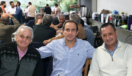  Manuel Abad, Manuel Abad Jr y Alejandro Díaz de León.