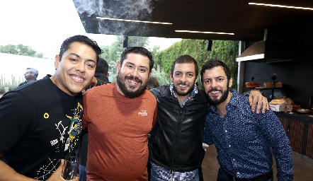  Luis, Marco, Omar y Mau .