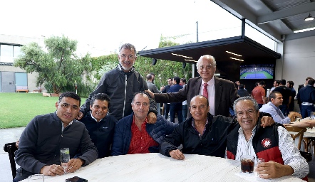  Javier Hernández, Fernando Cifuentes, Alejandro Abud, Enrique González, José E. León, Francisco Abud y Julián Abud.