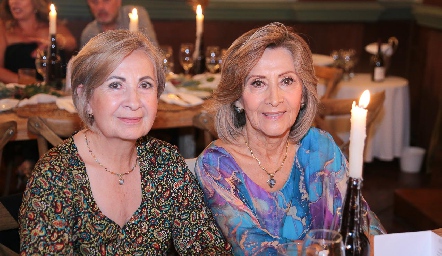  Lula Fernández y Esther Darbel.