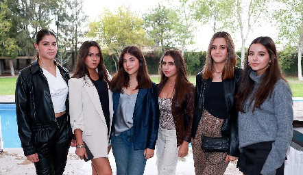  María Paula Vera, Valentina Aguilar, Paulina Acebo, Valeria González, Vale Fernández y Loretta Galván.