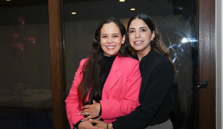  Adri Estrada y Alynn Ruiz.