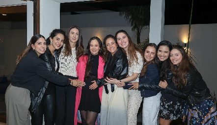  Adri Estrada, Clau Estrada, Catalina Abud, Alynn Ruiz, Isabela Torres, Anasty Cano, Fer Franco, Montse Alcaraz y Nallely Maya.