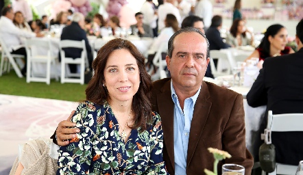  Natalia Camargo y Leo Martínez.