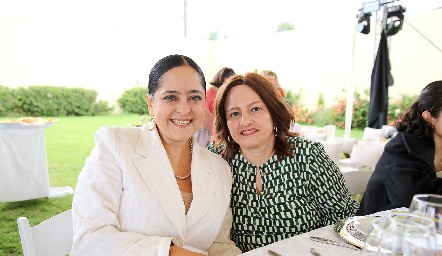  Marisol Figueroa y Graciela de Alba.