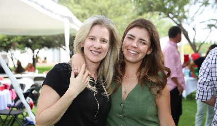  Lizeth y Jéssica Ferretiz.