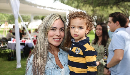  Elizabeth Berrones y Patricio Ruiz.