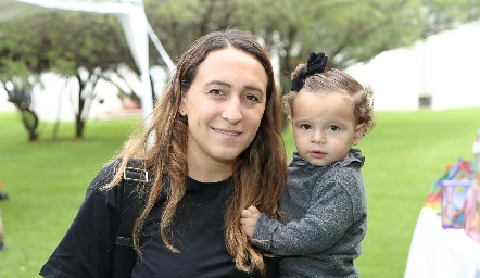  Cristina Martínez y Luciana Rodríguez.