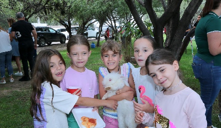  Anajose Rodríguez, Julia Toranzo, Pía Gómez, María Valdés y Juliana Vega.