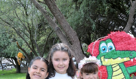  Dánica Figueroa, Irene Figueroa y Sofía Castañón.