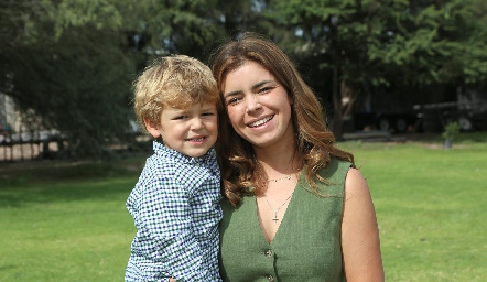  Pato Castañón y Jéssica Ferretiz.