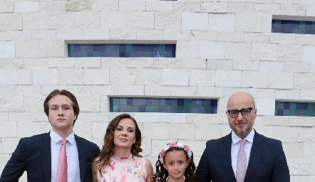  Edgardo Rubín de Celis, Loary Cabrera, Ana Victoria Pedroza, Chema Pedroza y Salvador Pedroza.