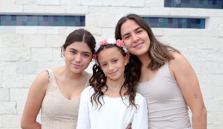  Paulina Belgodere, Ana Victoria Pedroza y María Belgodere.