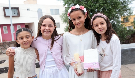  Loretta, María Emilia, Ana Victoria y Sofi.