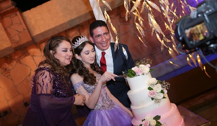  Patricia González, Valeria Centeno y Ricardo Daniel Centeno.