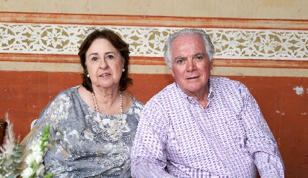  Carmen y Gonzalo Benavente.