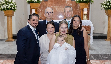  Santiago con sus papás y padrinos, Manuel Mora, Alfonso Galán, Pita Retes, Cristina Kasis, Héctor Galán y Daniela Rivero.