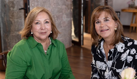  Yolanda Valdés y Lucía Estrada.