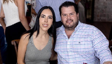  Mariana Tobías y Santiago Meade.