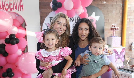  Eugenia Abud, Veida Villarreal, Irasema Abud y Fernando Abud.