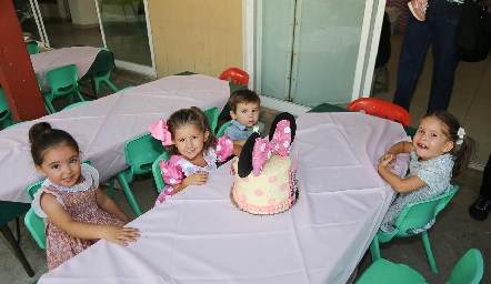  Cayetana Azcárate, Eugenia Abud, Fernando Abud y Amelia Torres.