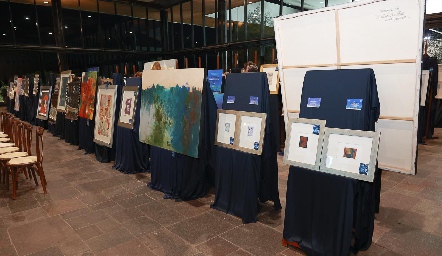  Exposición de pinturas.