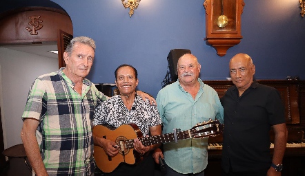  Francisco Castro de la Masa, José Aguilar, Chepo Ortuño y Gerardo Miranda.