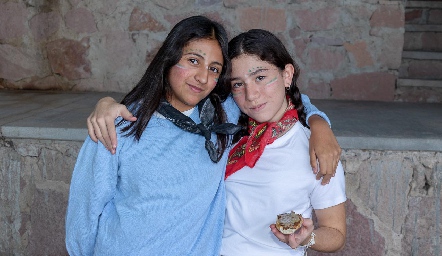  Ana Sofi y Buggi.