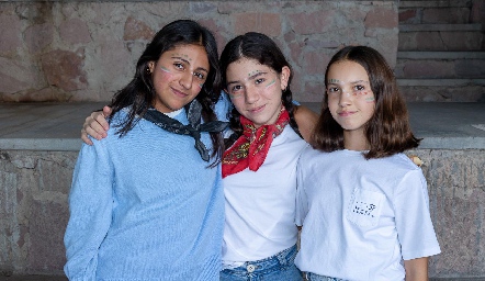  Ana Sofi, Buggi, Arantza.