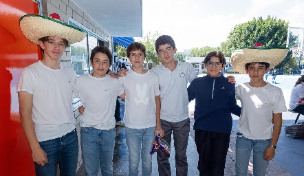  Andrés, Leo, Luisma, Bernardo, Jero y Marcelo.